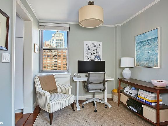 2nd image of 32 Gramercy Park S APT 12M