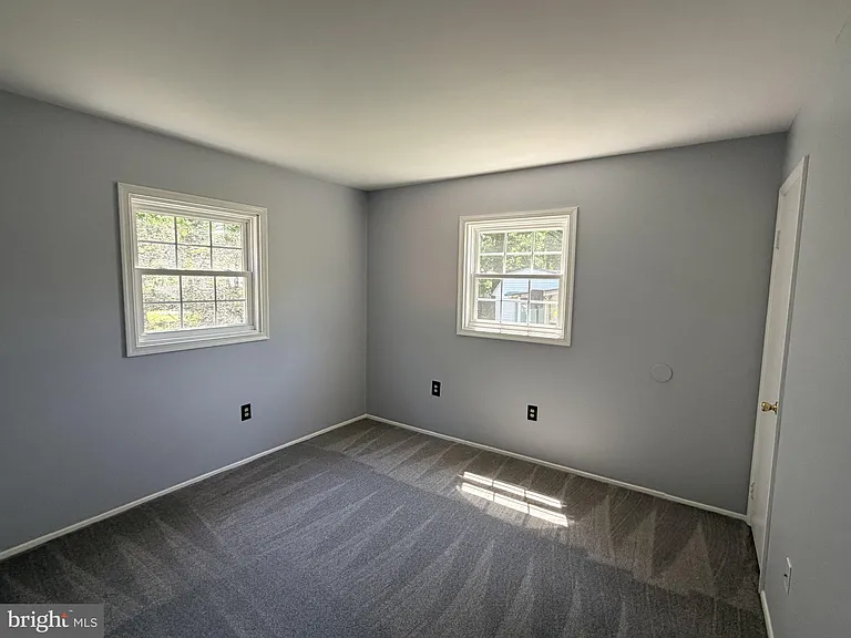 10003 Lomond Dr — Photo 11