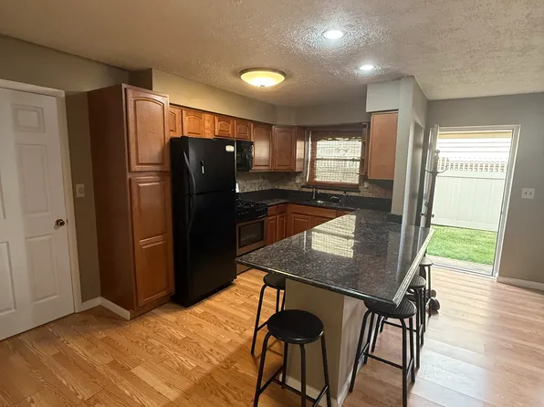 1026 Koelle Blvd, Secaucus, NJ 07094