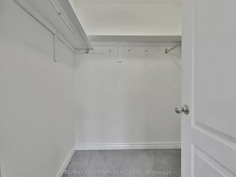 15 Briarglen Rd — Photo 46