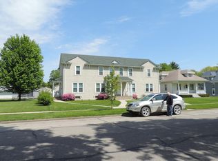 1110 S Starr Ave #1110, Burlington, IA 52601
