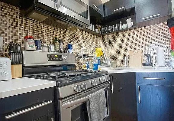 4th image of 171 Hancock St APT 3