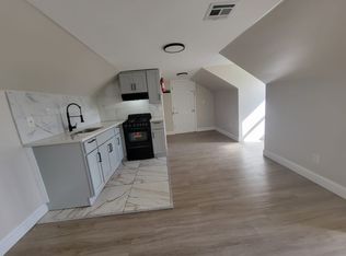 210 W Broadway, Paterson, NJ 07501