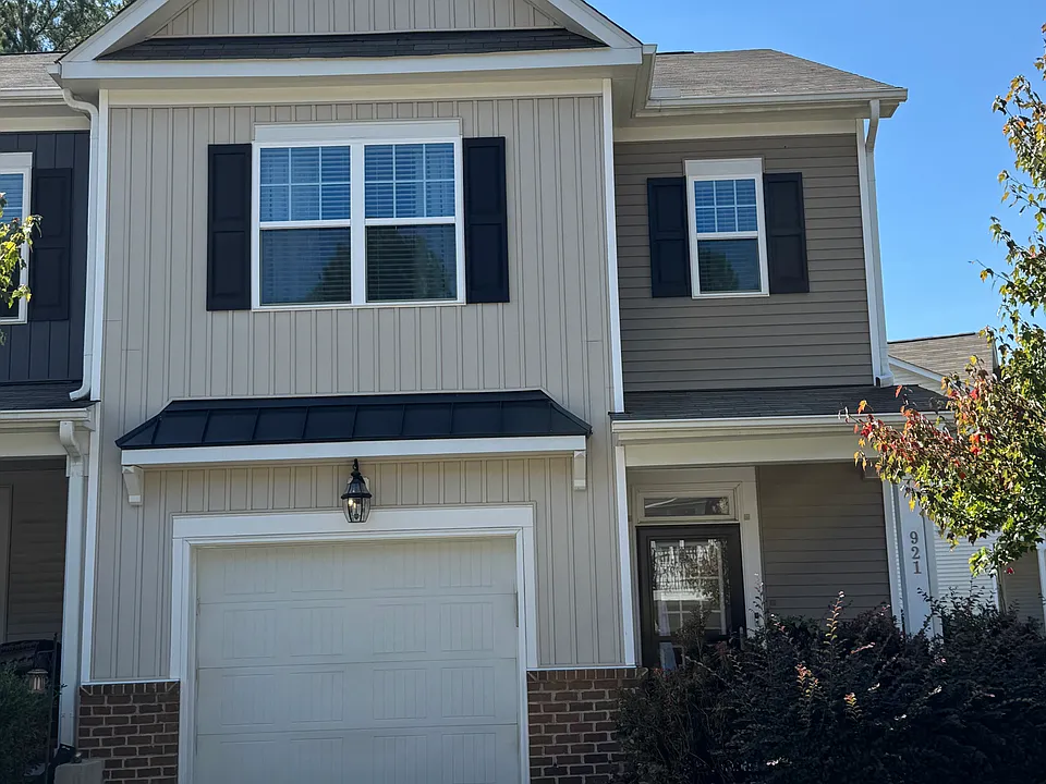 921 Saratoga Dr