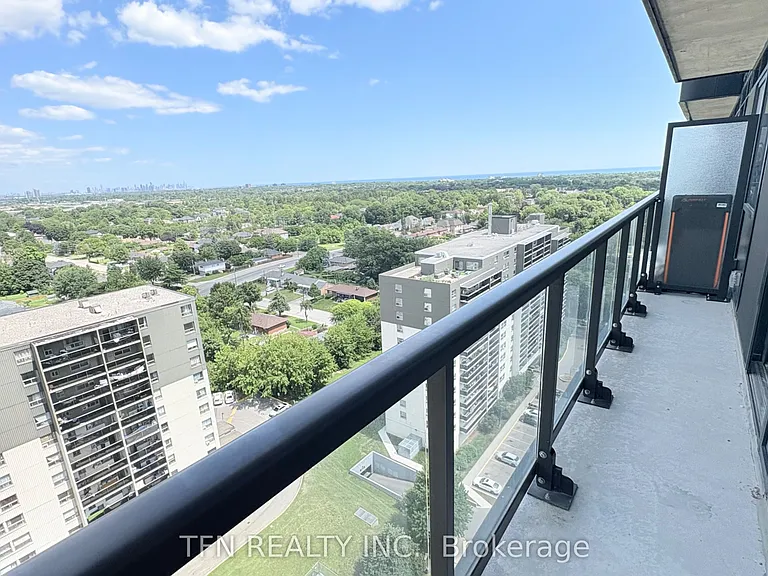 86 Dundas St E #1611 — Photo 11