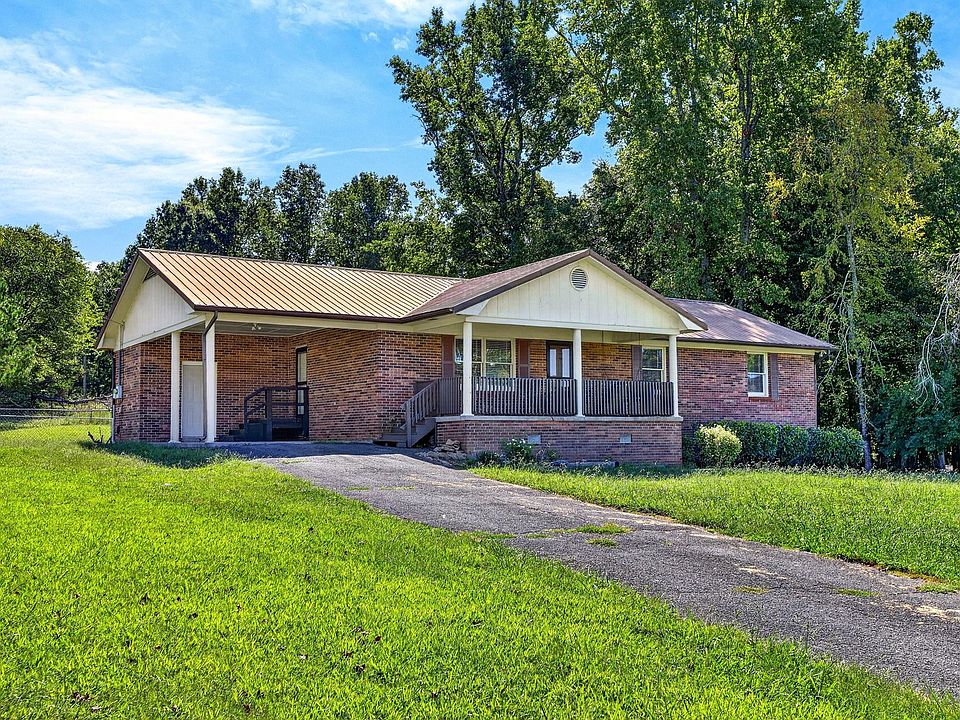 1st image of 661 Brooklawn Trl SE