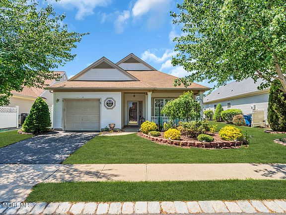 2nd image of 21 Provence Drive