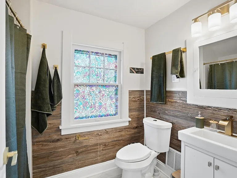 2306 Eastbrook Dr — Photo 15