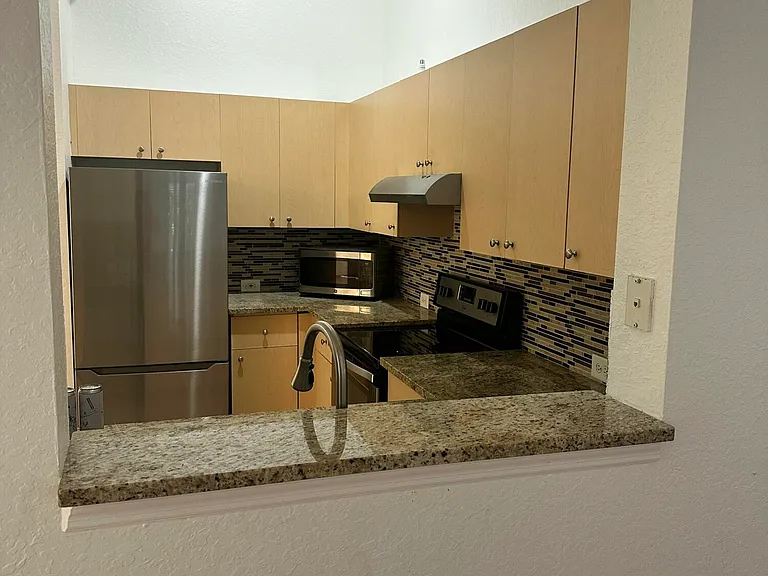 220 Crestwood Cir #106 — Photo 26