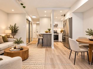 55 Centre Ave #2205, Toronto, ON M5G 2H5