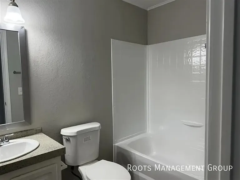 15927 Clarke Springs Dr #15927C — Photo 8