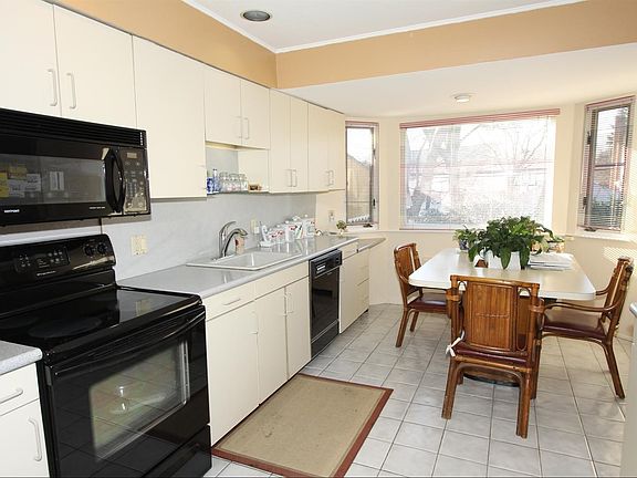5th image of 45 Rodney Ln