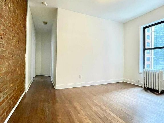 2nd image of 512 E 80th St APT 15