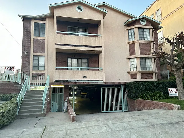 1 bed, 750 sqft, $2,025 — Photo 1
