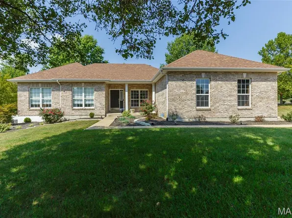 102 Deer Meadow Ct, Saint Peters, MO 63304