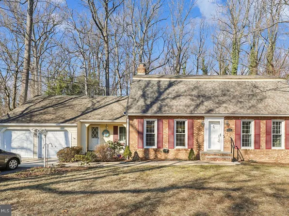 9010 Spring Ave, Lanham, MD 20706