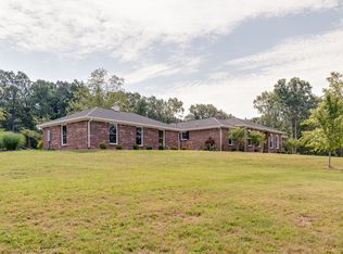 1415 Buffalo Rd, Hohenwald, TN 38462