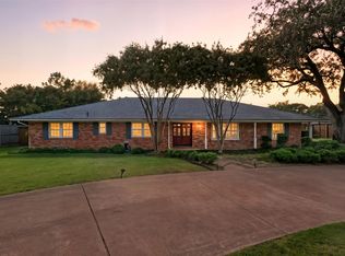 11321 Snow White Dr, Dallas, TX 75229