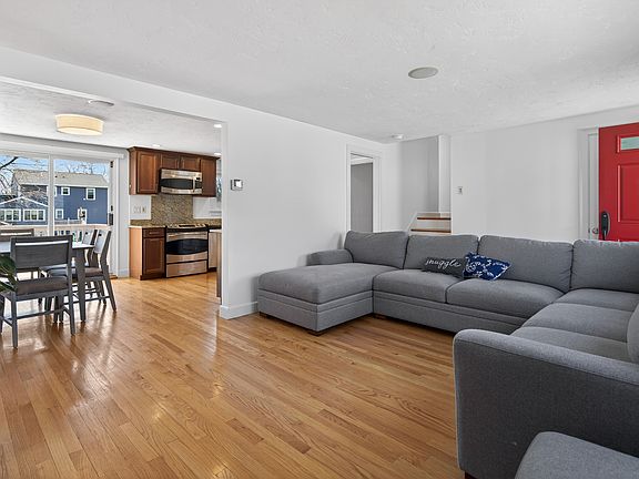 4th image of 39 Miriam Rd