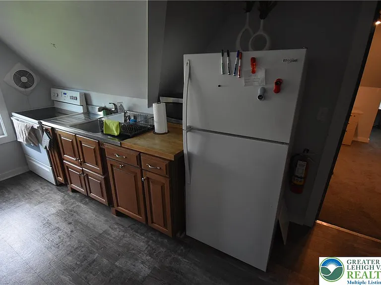 201 Cattell St #5 — Photo 8