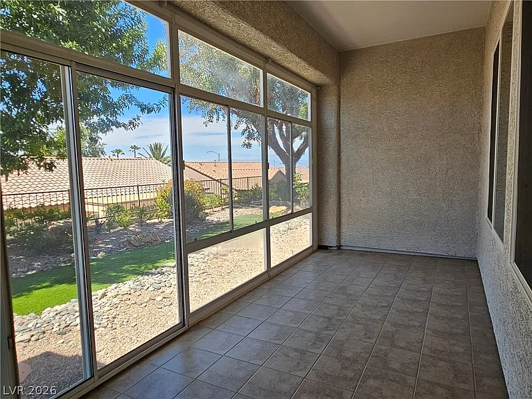 2139 Twin Falls Dr — Photo 49