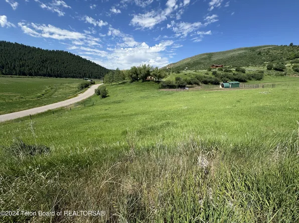 1 Stump Creek Rd, Auburn, WY 83111