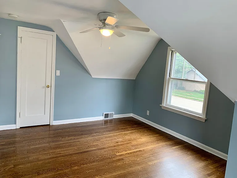 235 Everhard Rd SW — Photo 14