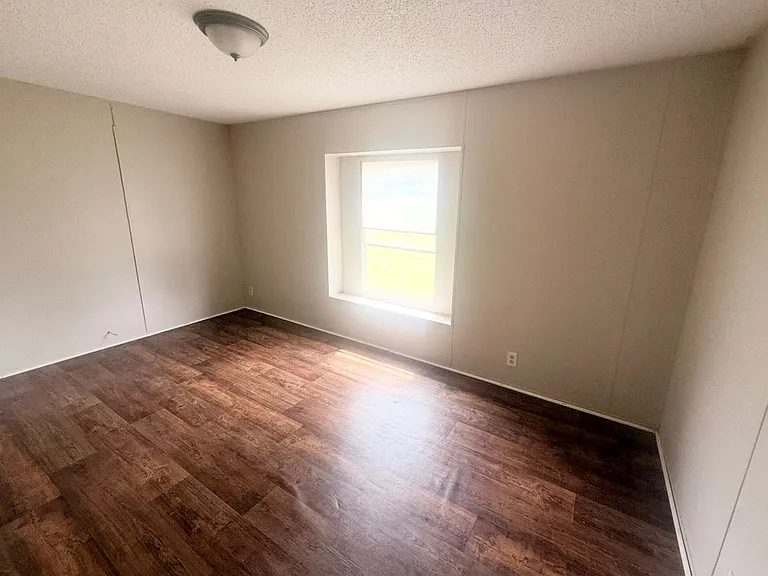 2081 Oakshire Rd #14 — Photo 4