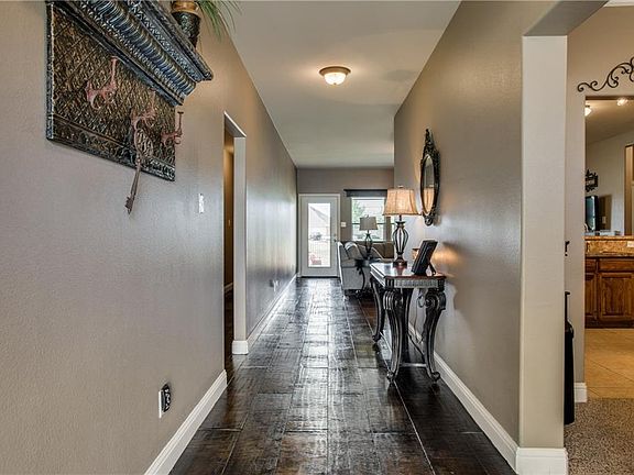 4th image of 336 Creekside Trl