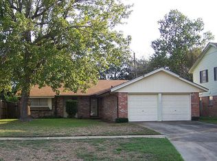 4808 Holly Park Dr, Pasadena, TX 77505