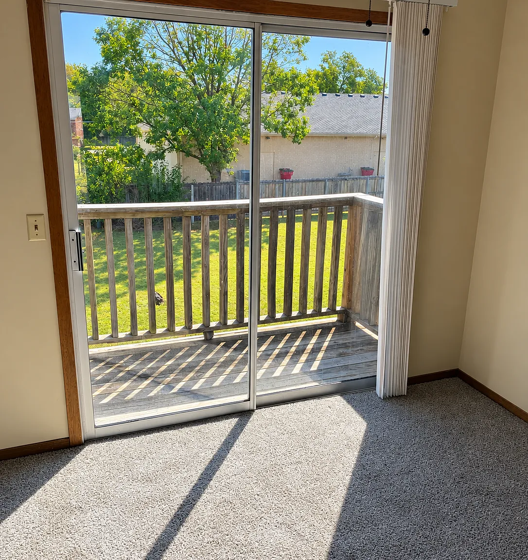2 bed, 900 sqft, $895 — Photo 3