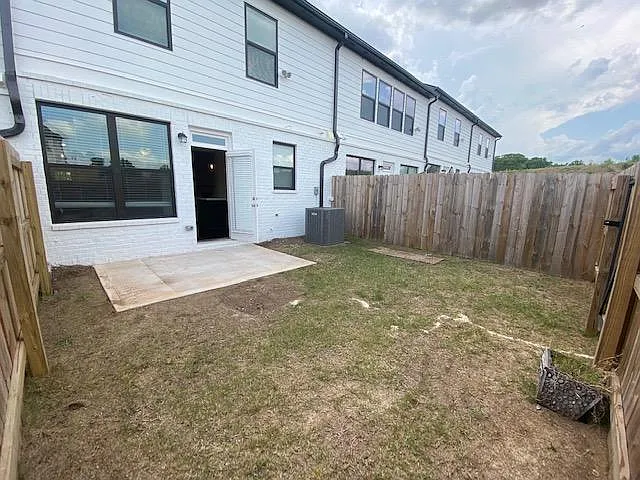 104 Auburn Gate Ln — Photo 19