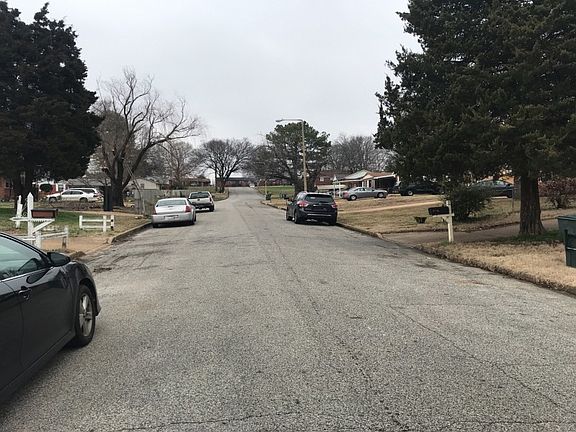 4th image of 3941 Hammett Dr