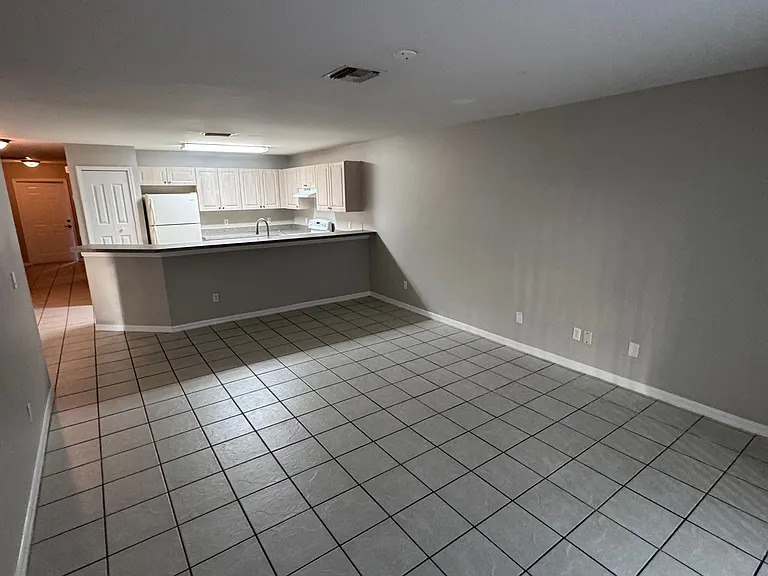 341 Harold Ave S — Photo 23