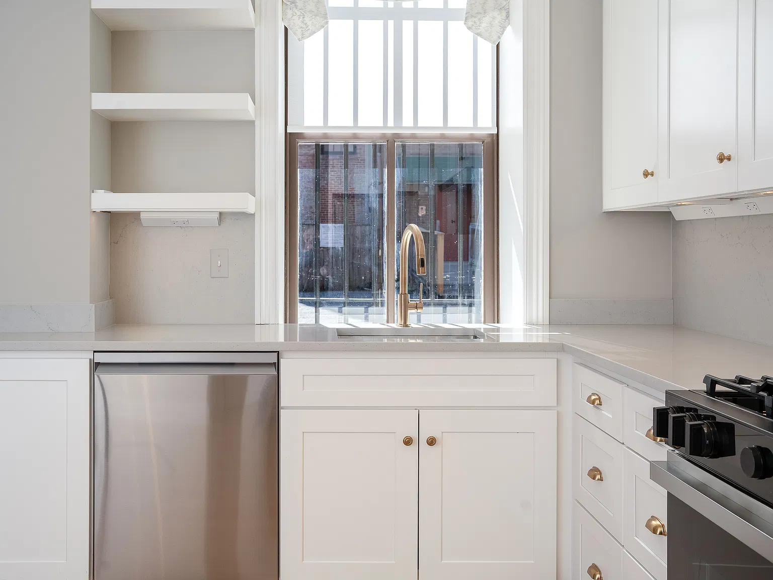 1 bed, 1000 sqft, $2,500 — Photo 3