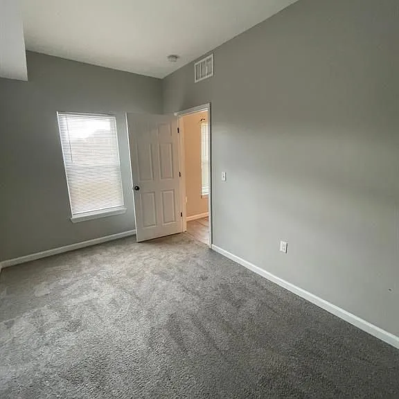 1119 Custer St #202 — Photo 14
