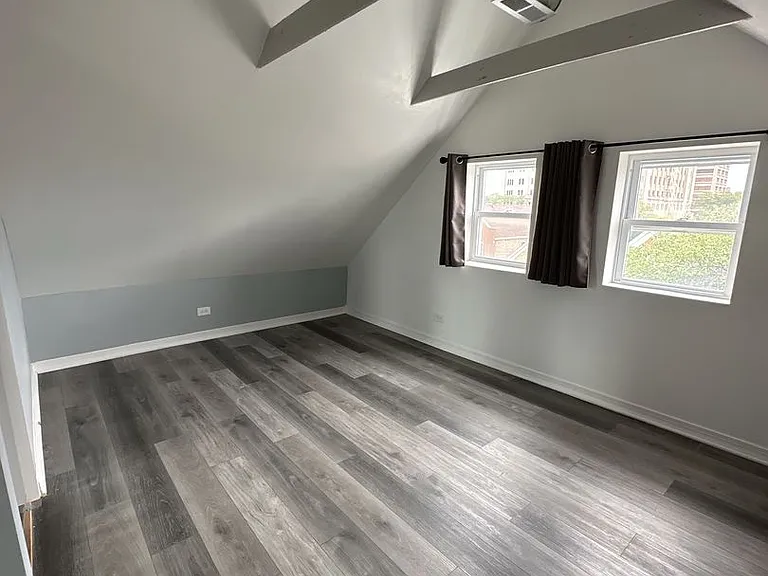 2842 W 25th Pl — Photo 15