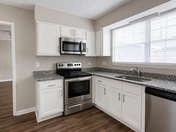 4th image of 597 PEMBRIDGE Court