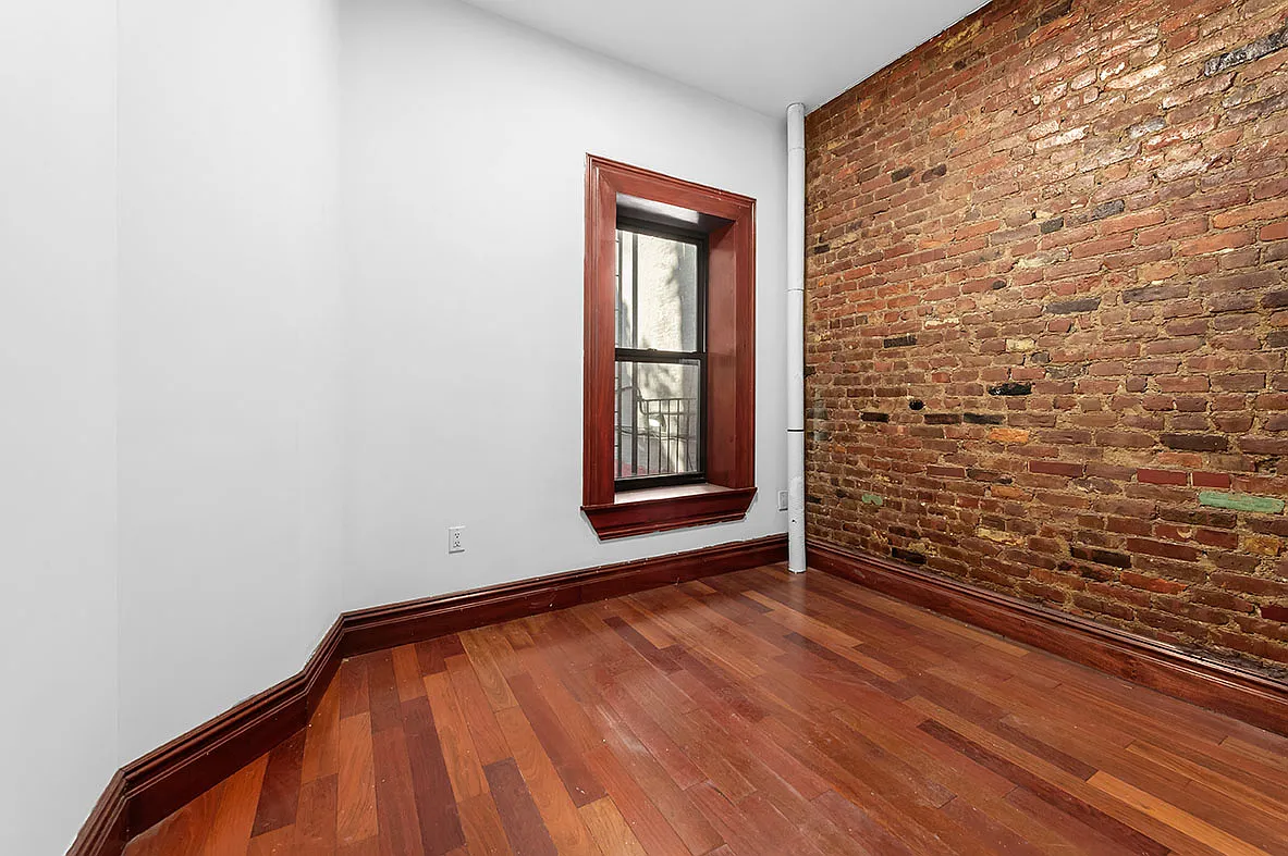 214 East 82nd Street — Photo 4