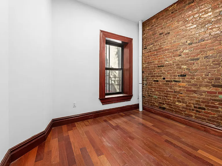 214 E 82nd St #20 — Photo 2