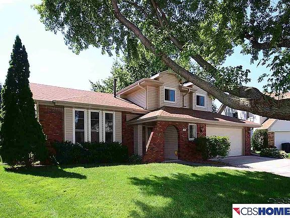 2nd image of 609 N 151st Cir