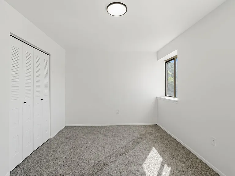 Wilson School Apartments — Photo 43