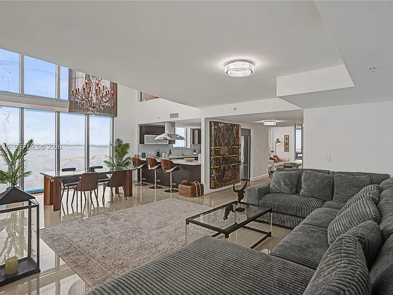 7930 East Dr #1808 — Photo 2