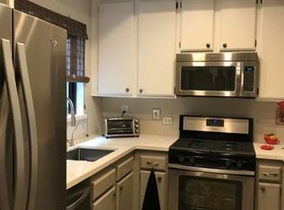 697 Arneill Rd, Camarillo, CA 93010