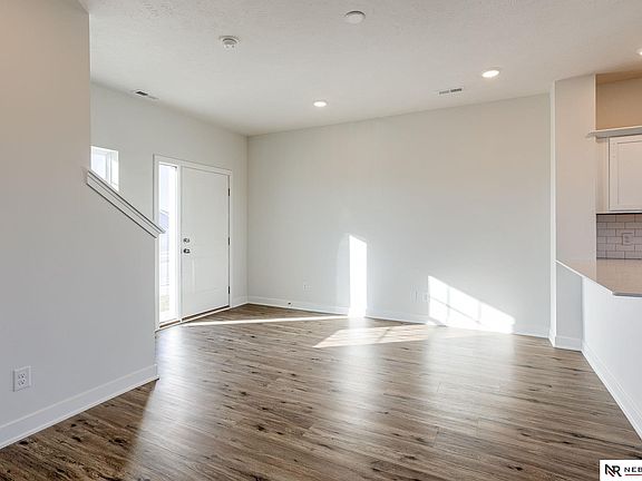 5th image of 4575 Leawood Ct