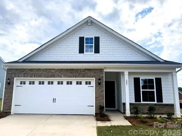 207 Rodeo Dr, Shelby, NC 28150