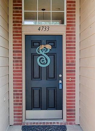 2nd image of 4733 Park Downs Dr
