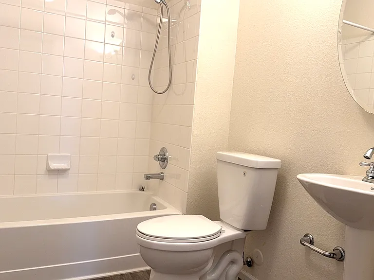 3865 S Dayton St #103 — Photo 8