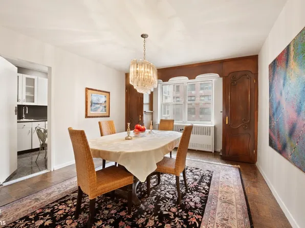 135 East 83rd Street image 2 of 7