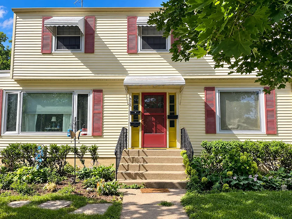 513 Lake St #1C